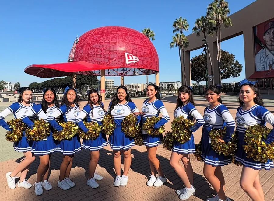 Cheerleaders in a line